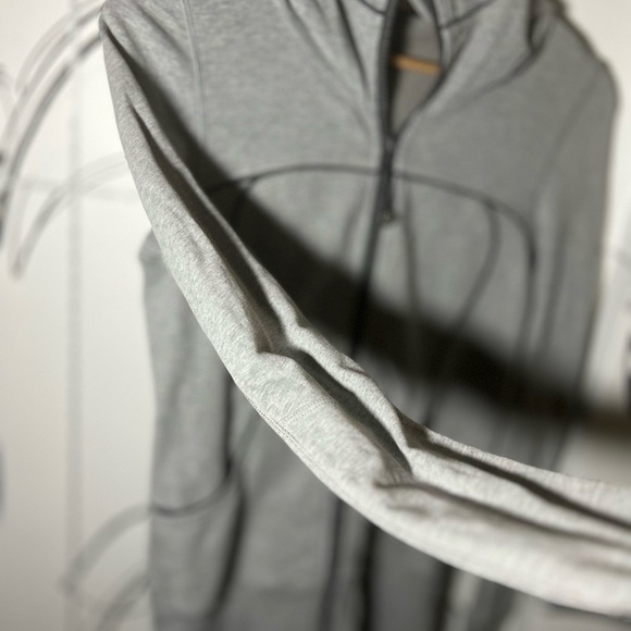 Lululemon Athletica Gray Live Simply Jacket with Hoodie + Pockets, Women’s 4 - Picture 6 of 14